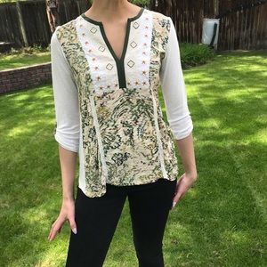 Anthropologie green and white long sleeve shirt